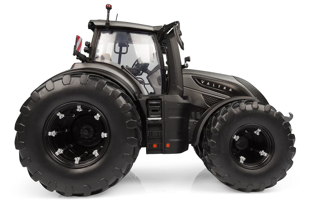 КОЛЛЕКЦИОННАЯ МОДЕЛЬ