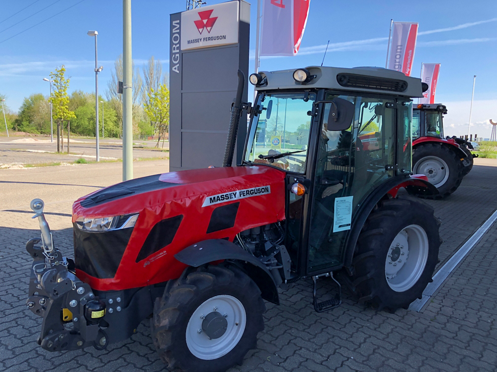 ЗАЩИТНАЯ КРЫШКА ДВИГАТЕЛЯ