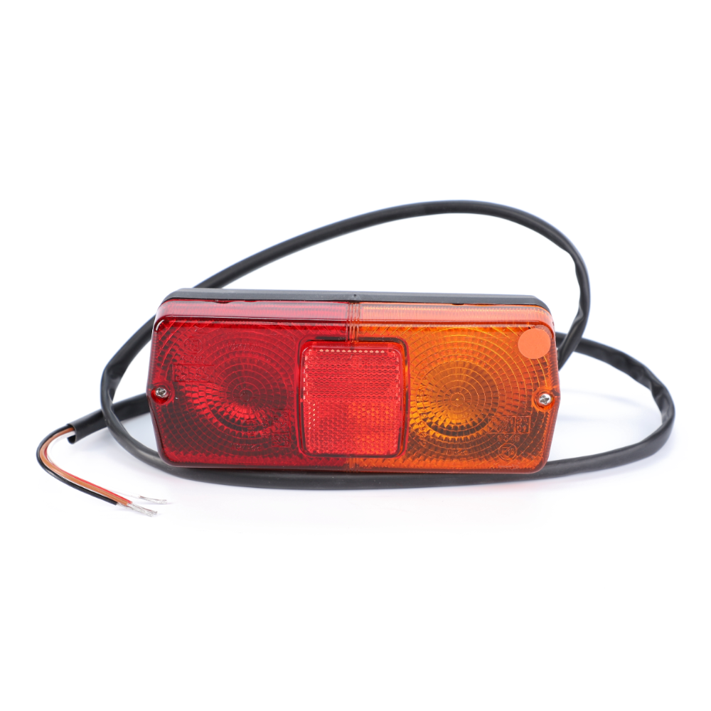 Правый задний фонарь