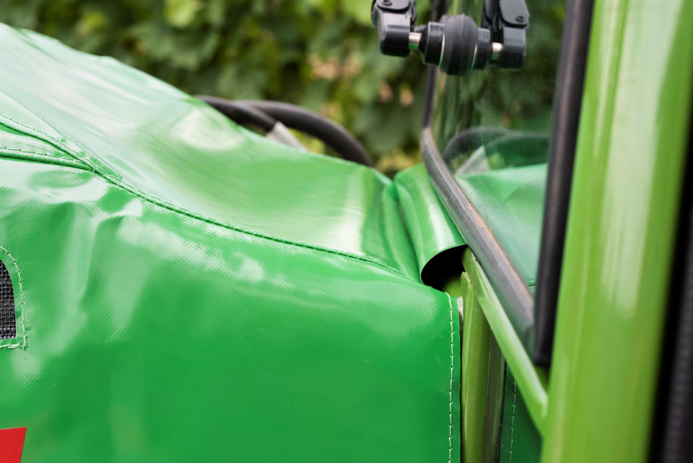 ЗАЩИТНАЯ КРЫШКА ДВИГАТЕЛЯ