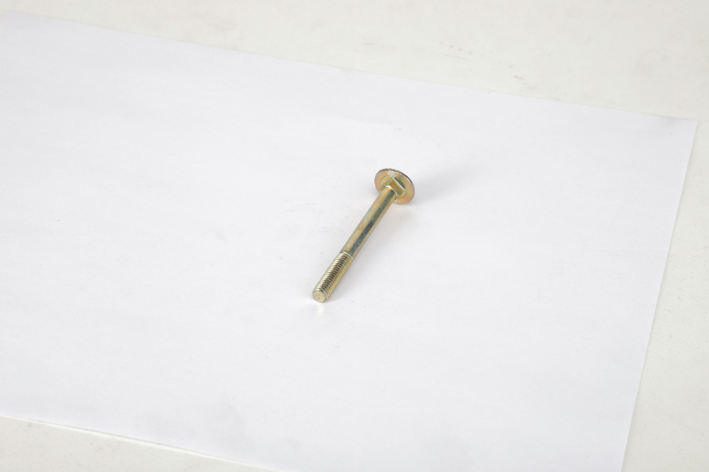 Винт с круглой головкой