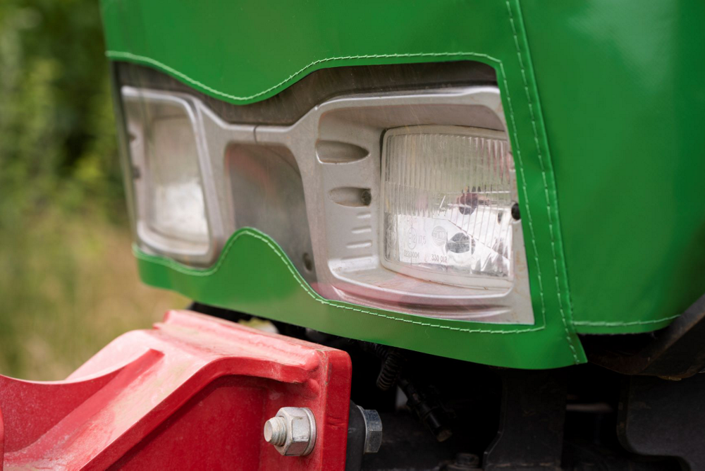 ЗАЩИТНАЯ КРЫШКА ДВИГАТЕЛЯ