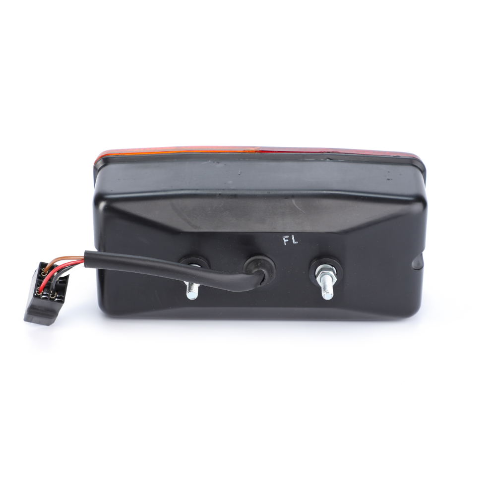 Правый задний фонарь