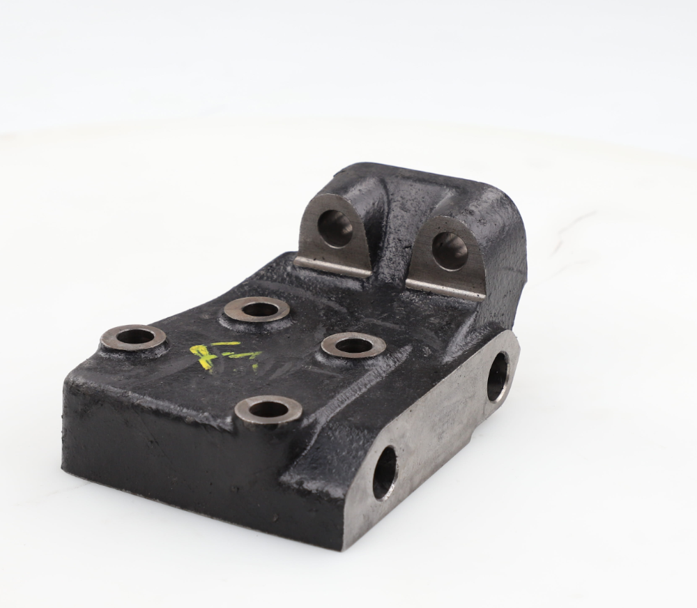 КРЕПЛЕНИЕ ДВИГАТЕЛЯ